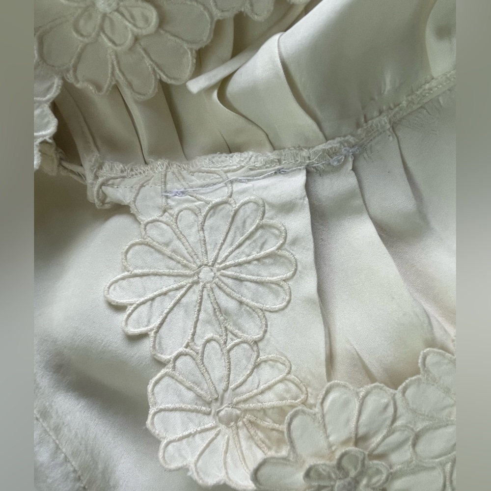 BCBGMaxAzria 100% silk Runway Boho Wedding Cream Floral Lace V-Neck dress M - Picture 13 of 15
